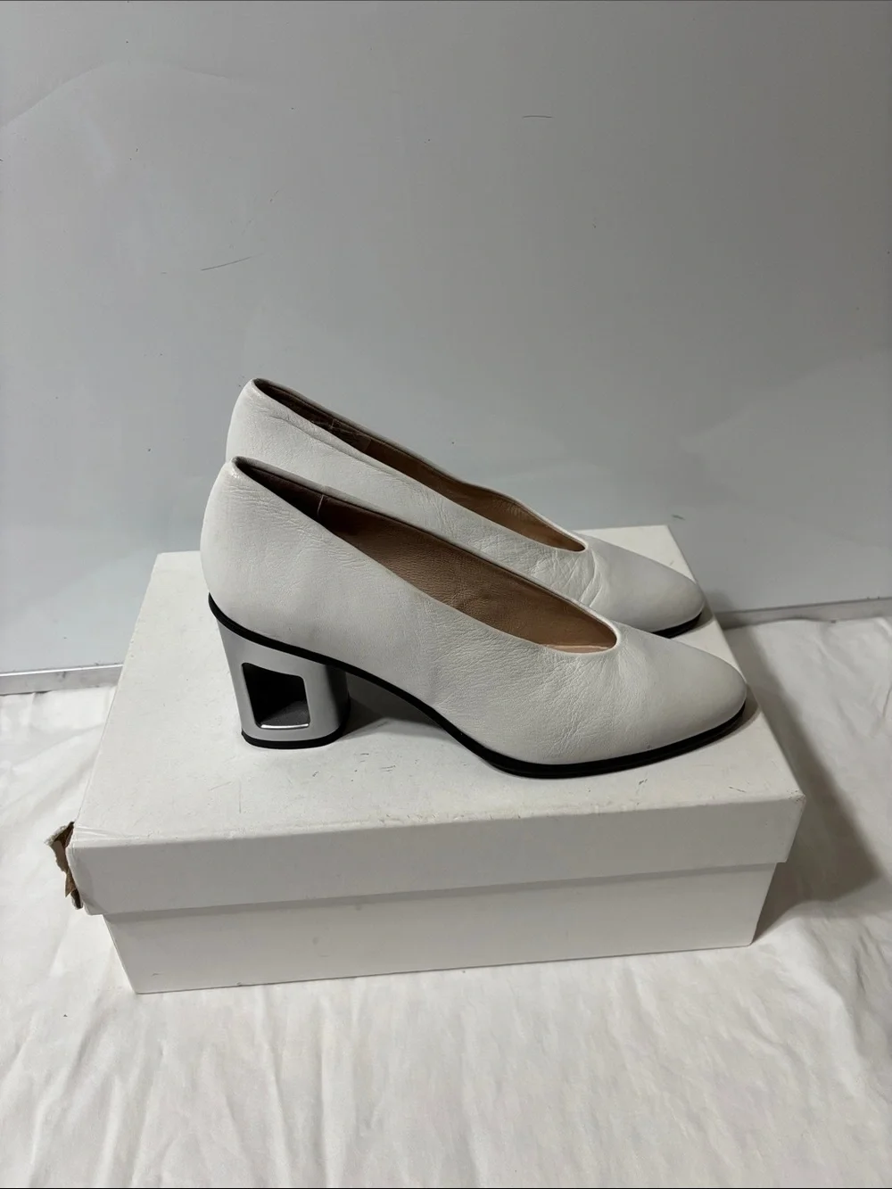 Mid-Height White Block Heel Pumps with Geometric Cutout. Made in Spain. Like new